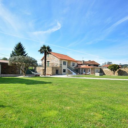 Galihost - Casa Con Enorme Jardin En Cambados Villa Bagian luar foto