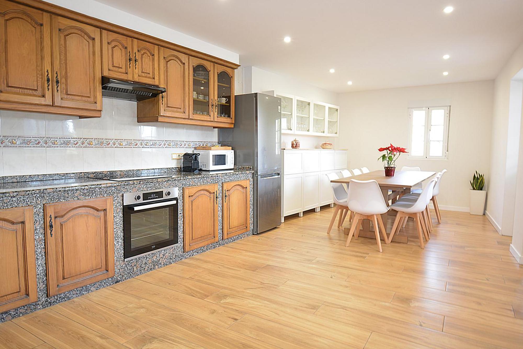 Galihost - Casa Con Enorme Jardin En Cambados Villa Bagian luar foto