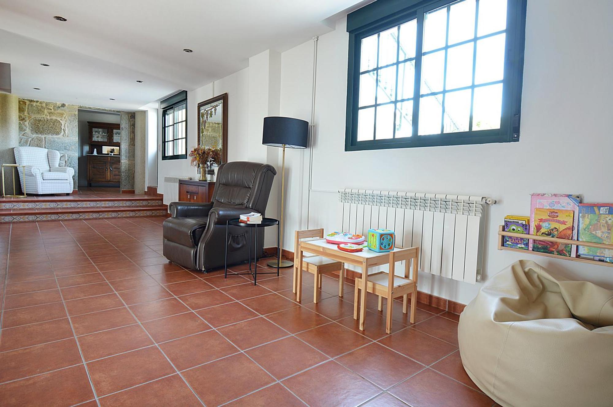 Galihost - Casa Con Enorme Jardin En Cambados Villa Bagian luar foto